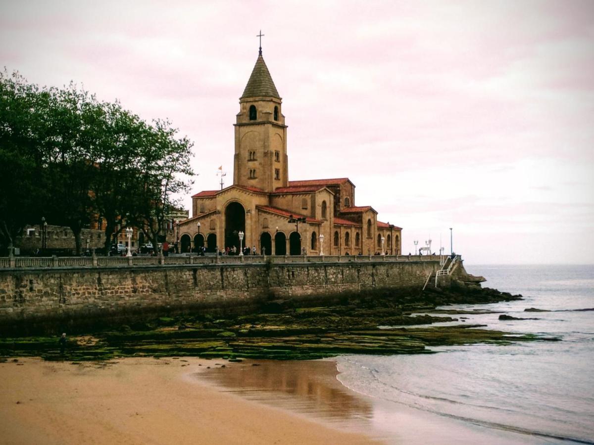 Les Casetes De San Lorenzo Gijón Buitenkant foto
